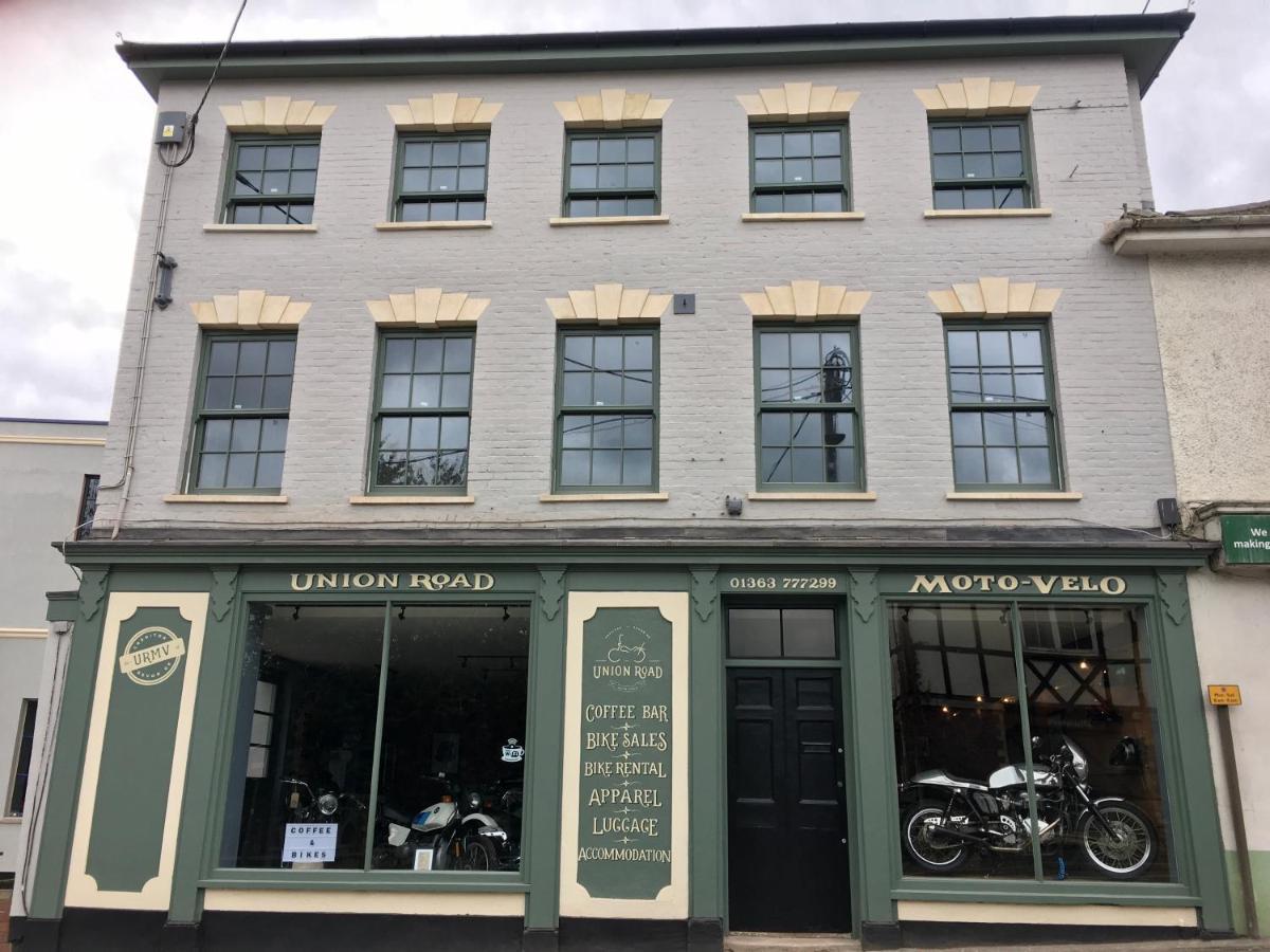 Union Road Moto Velo Accommodation Crediton Eksteriør bilde